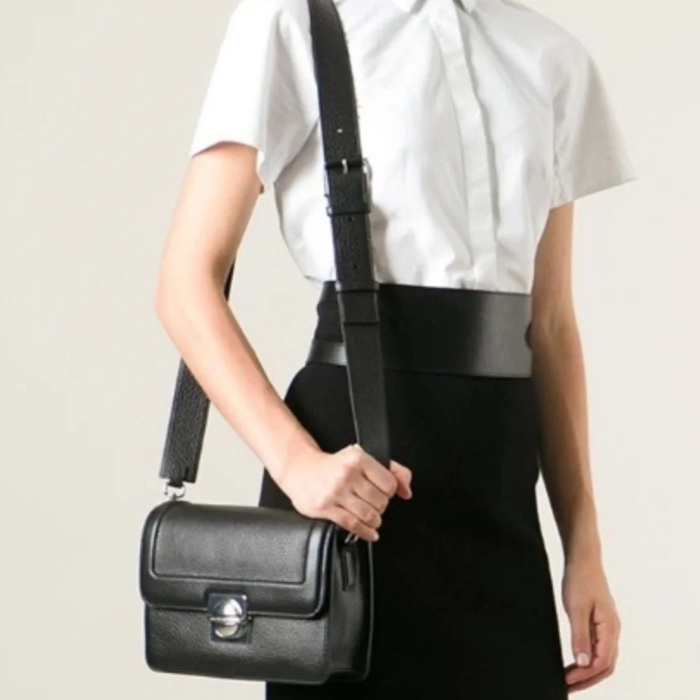 Marc by Marc Jacobs TOP SCHOOLY pebble LEATHER MESSENGER CROSSBODY BAG Black